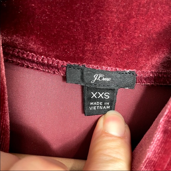 J. CREW Burgundy Velvet Mock-neck Tank sz XXS - Picture 4 of 7